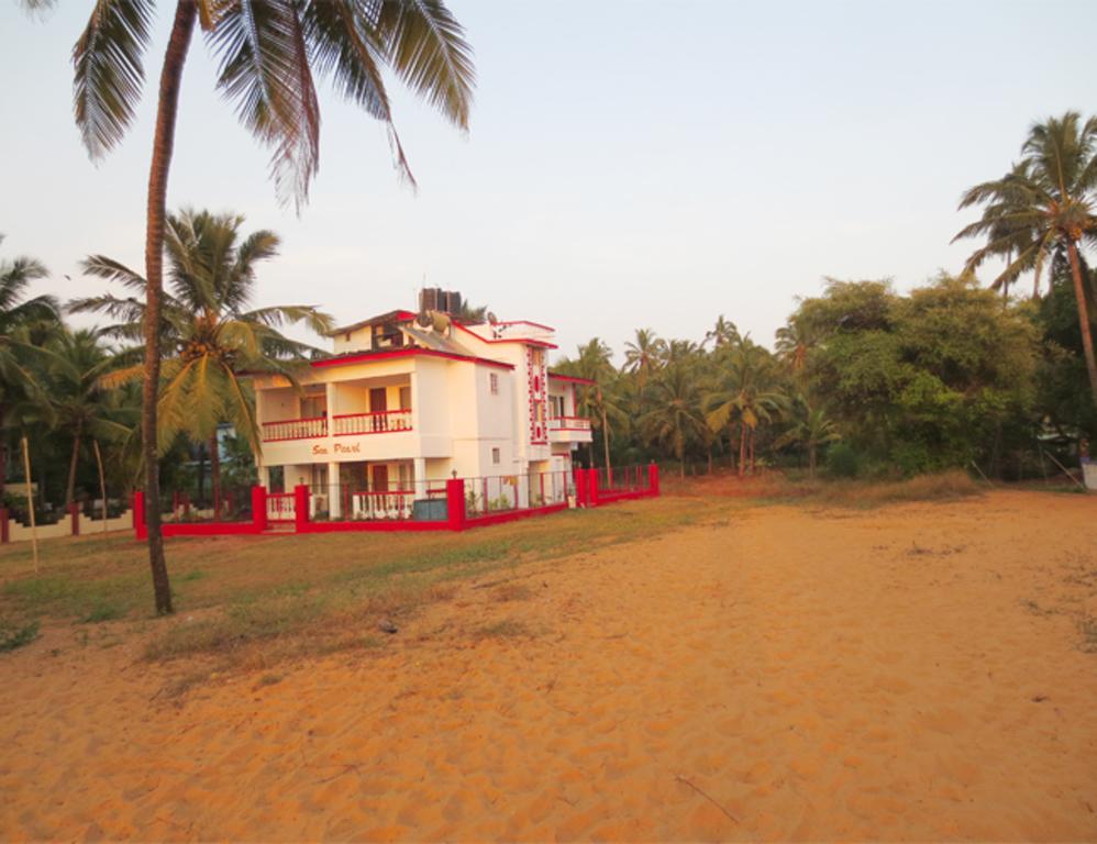 Sea Pearl Guesthouse Candolim Esterno foto