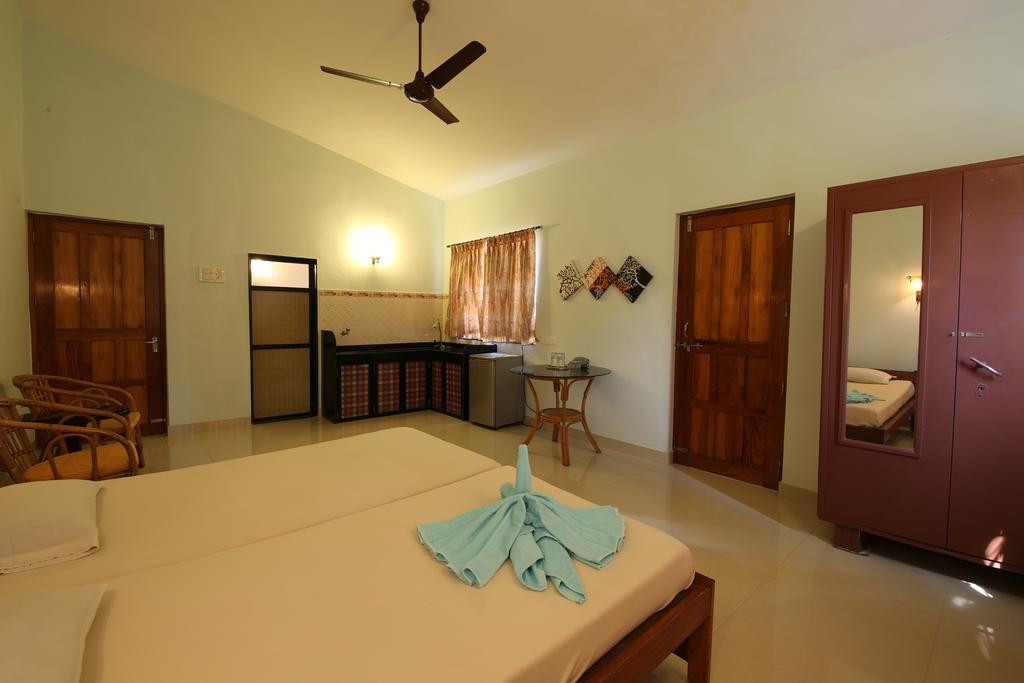 Sea Pearl Guesthouse Candolim Esterno foto